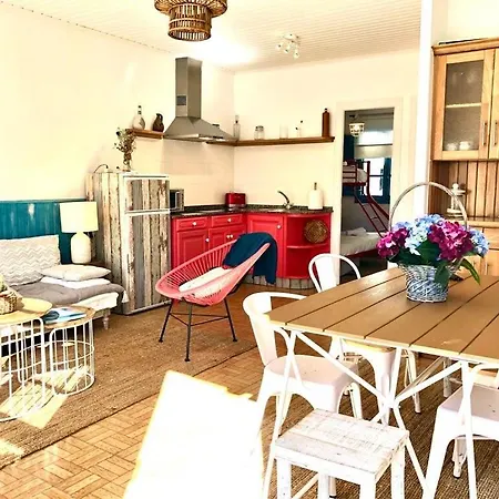 The Cliffs - Bannanas Longboard 度假居 Porto do Barqueiro